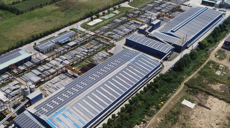 Phan Vũ "phủ xanh" pin năng lượng mặt trời tại các nhà máy
